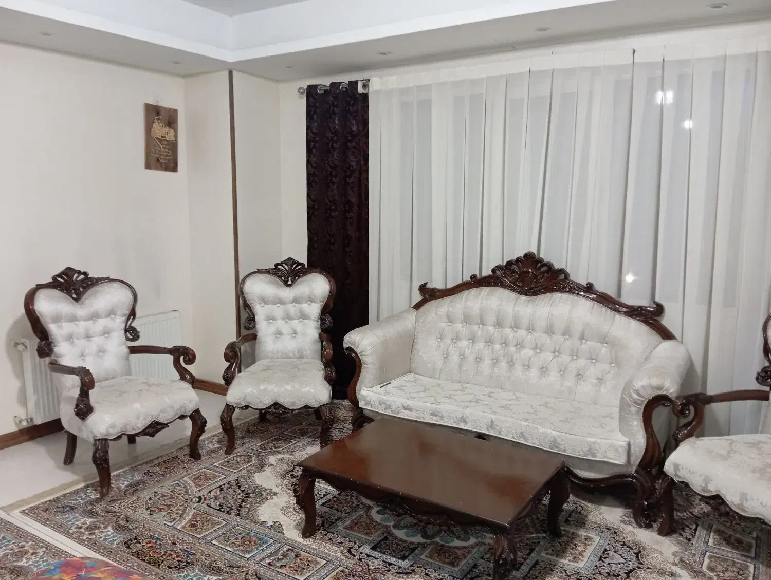 مبلمان سلطنتی 7نفره|مبلمان خانگی و میز عسلی|کرج, کوی زنبق|دیوار