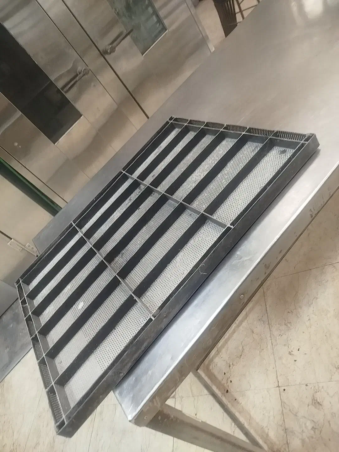 سینی نان چاباتا|ظروف پختوپز|کن, |دیوار