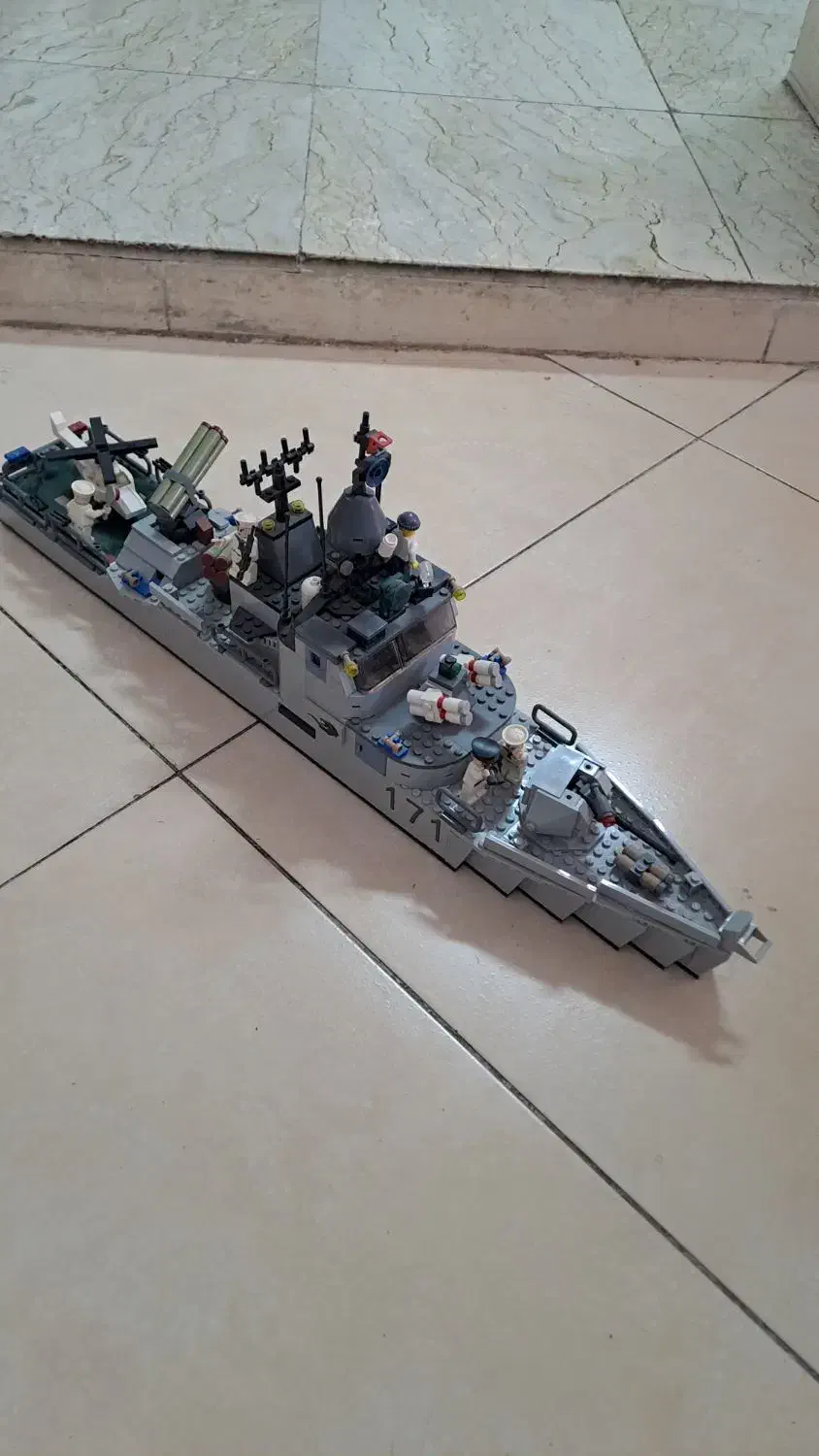 لگو ناو جنگی متحرک ۶۹۳ قطعه|اسباب‌‌بازی|اصفهان, خواجو|دیوار