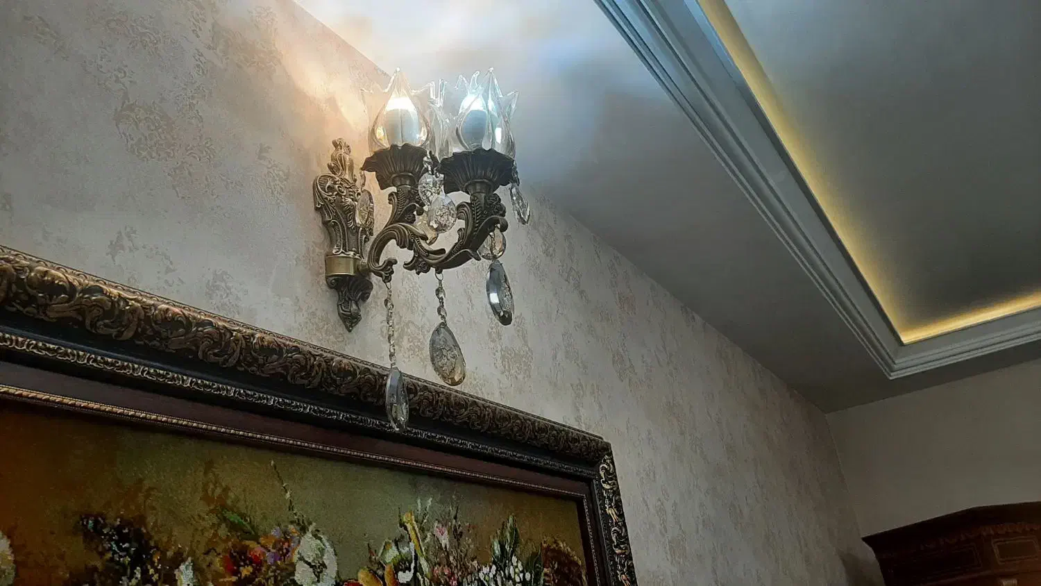 دیوارکوب دو شعله برنز|لوستر و چراغ آویز|فردیس, نگارستان|دیوار