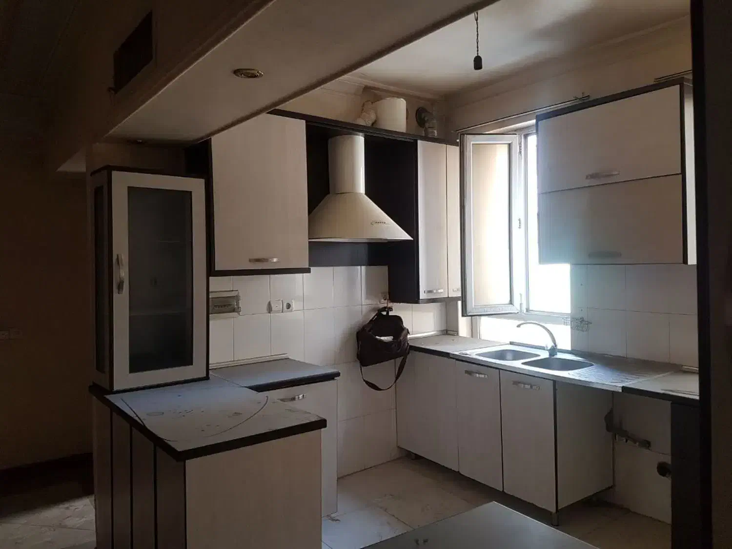 رهن آپارتمان|اجارهٔ آپارتمان|فردیس, نیروگاه برق|دیوار