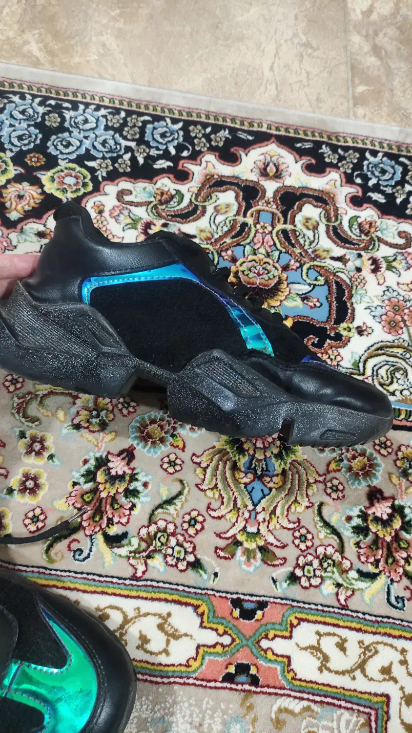 کفش کتونی|کیف، کفش، کمربند|گرگان, |دیوار