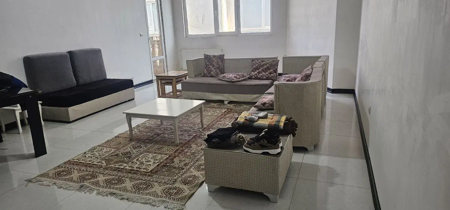 سه دست مبل راحتی با جلو مبلی و جاکفشی و....|مبلمان خانگی و میز عسلی|قدس, شهرک فرزان|دیوار