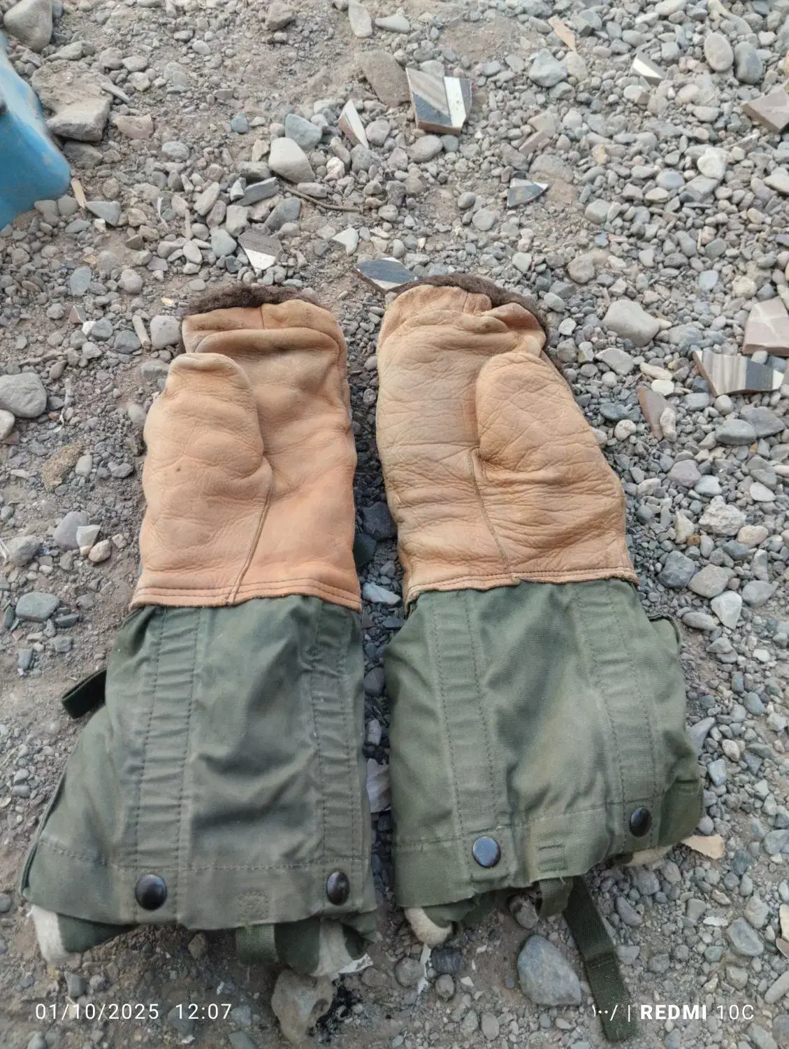 دستکش اسکیمویی|لباس|تربتحیدریه, چهارراه خواف|دیوار