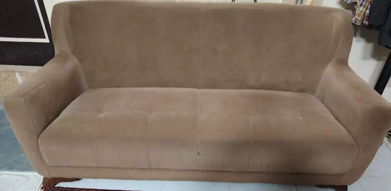 مبل|مبلمان خانگی و میز عسلی|قم, باغ شازده|دیوار