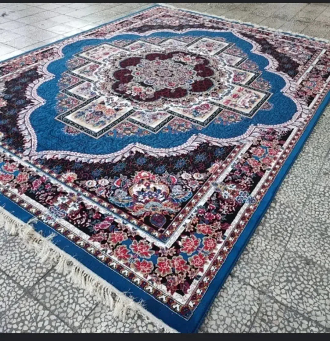 یک عدد قالی گمشده|فرش|چمران, |دیوار