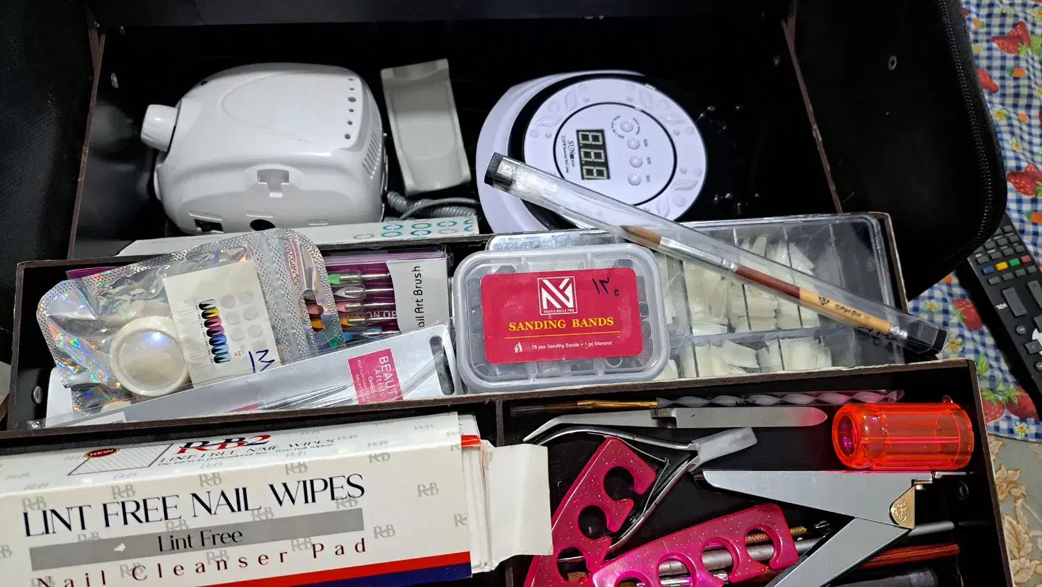 دستگاه کاشت ناخن|آرایشگاه و سالنهای زیبایی|محمدشهر, محمدشهر|دیوار