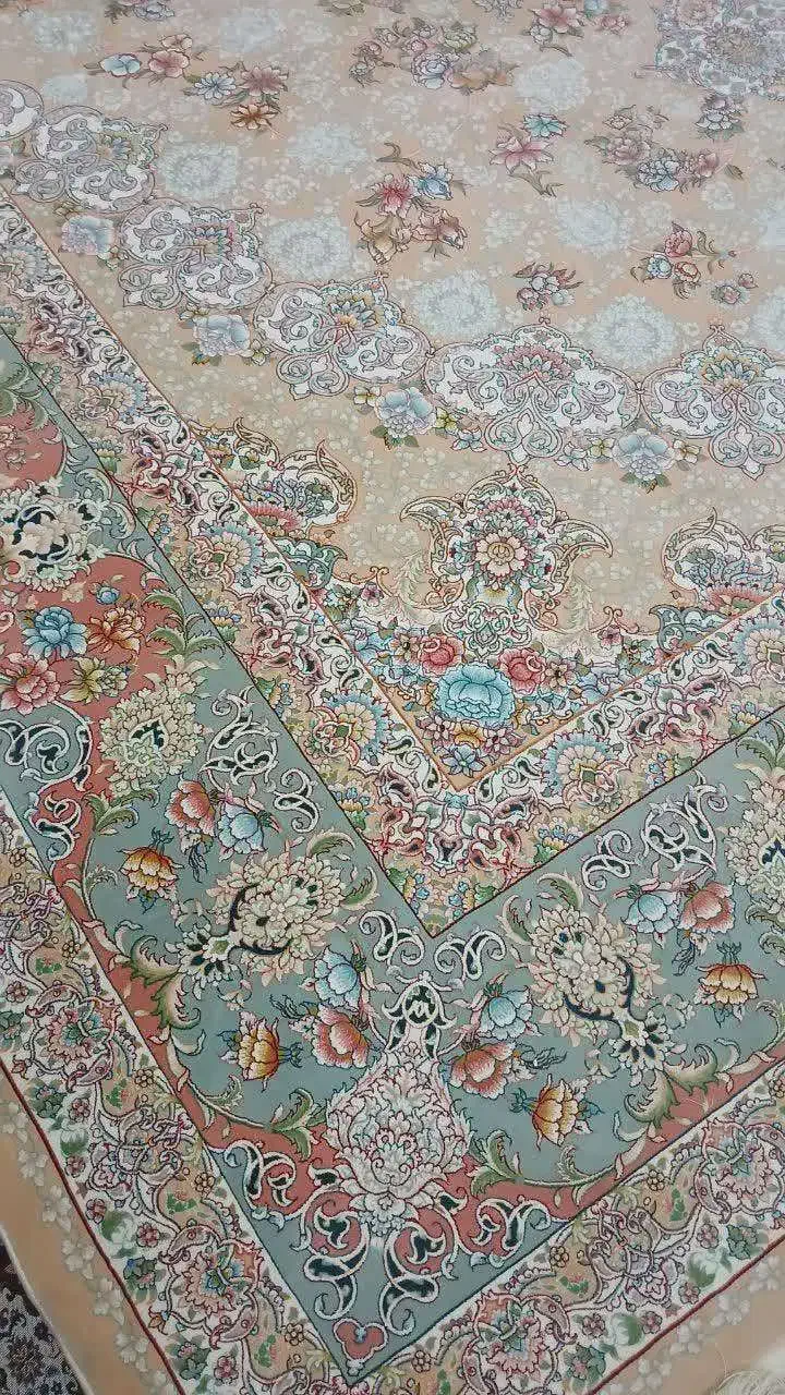 ۷۰۰ شانه و ۱۲۰۰ شانه|فرش|قم, سعادتی|دیوار