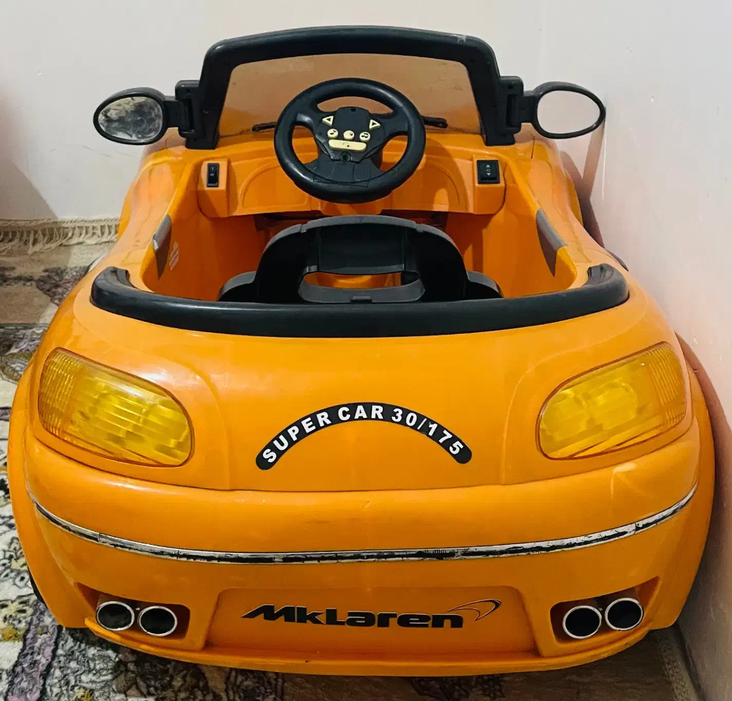 ماشین شارژی|اسباب‌‌بازی|رباط‌کریم, رباط‌کریم|دیوار