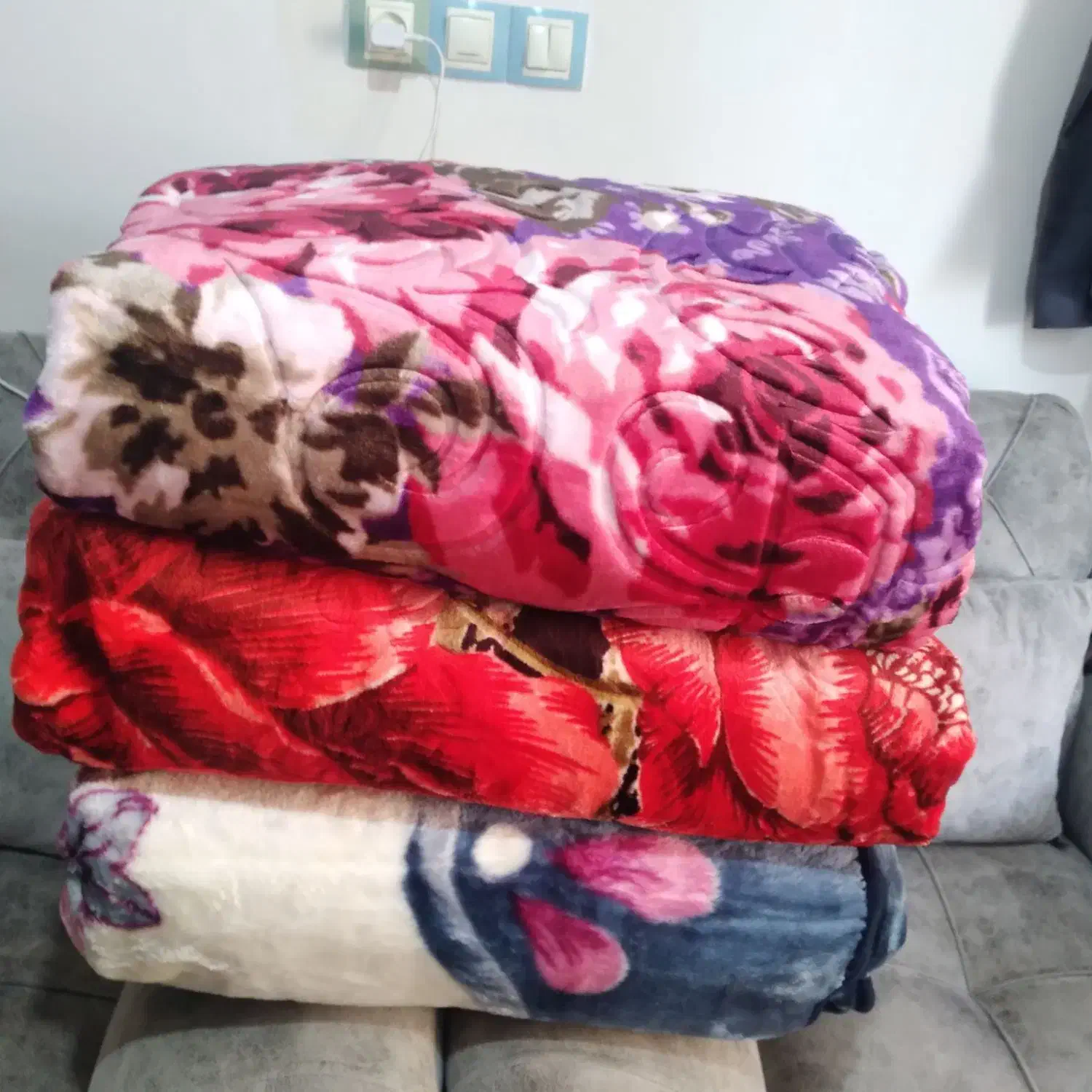 پتوگلبافت دونفره تک رنگ وطرحدار|رختخواب، بالش، پتو|قائمشهر, |دیوار