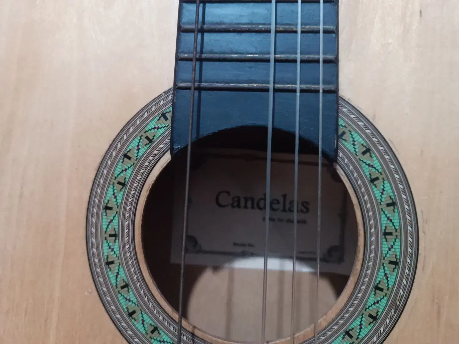 گیتار .|گیتار، بیس، امپلیفایر|تنکابن, |دیوار