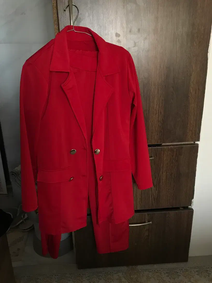 مجلسی وبیرونی در‌حدنو|لباس|صدرا-فارس, فاز ۱|دیوار