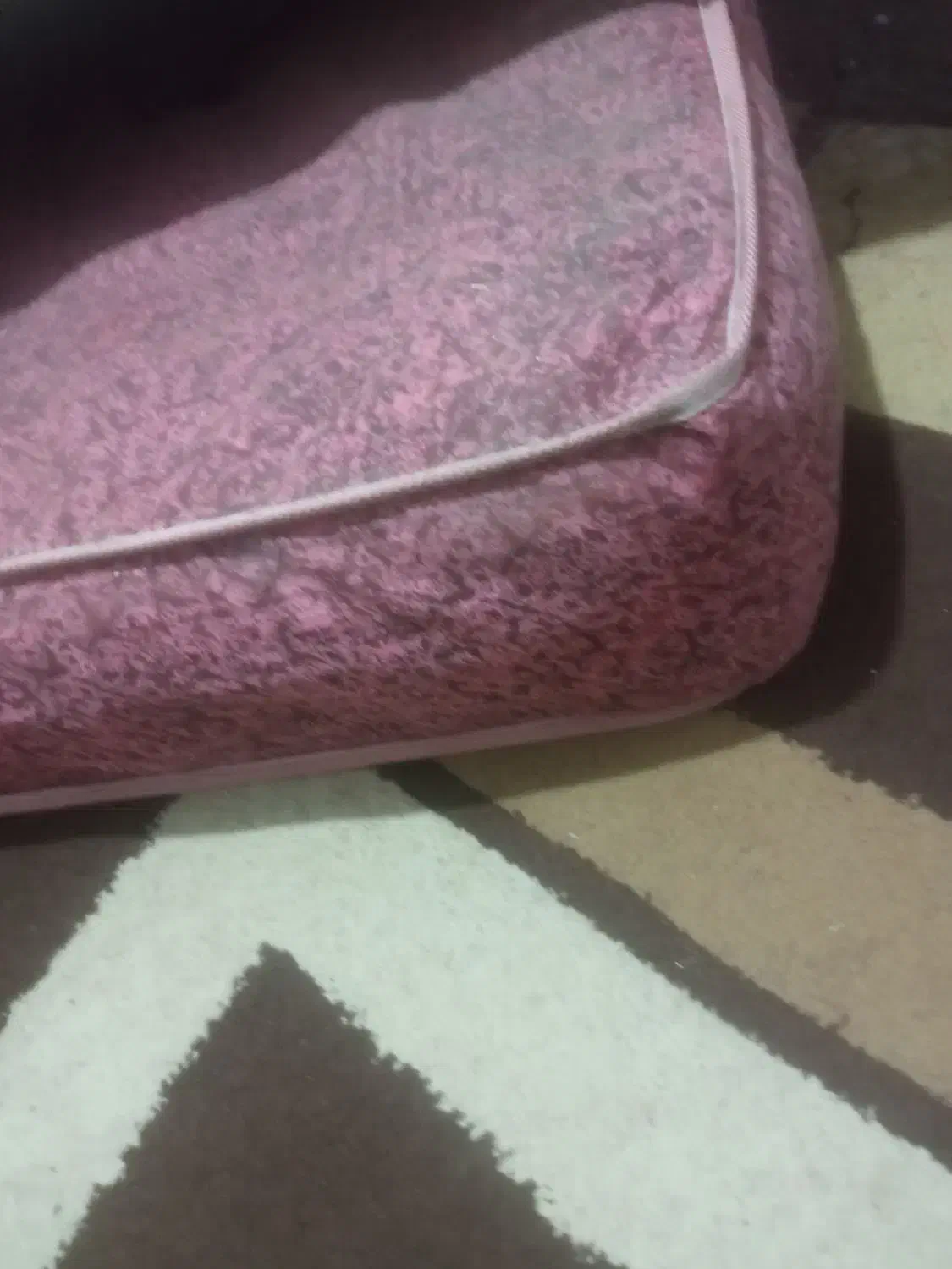 دوشک|تشک تختخواب|آبپخش, |دیوار