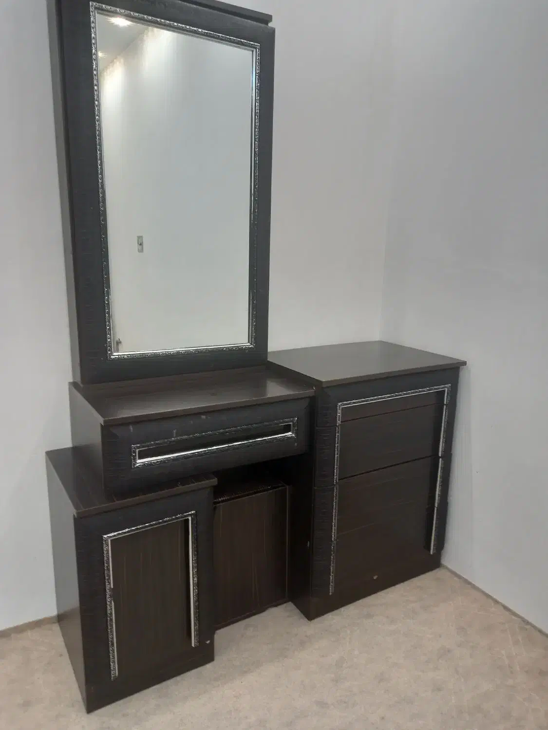 میزآرایش تمام ام دی اف|تخت و سرویس خواب|اردبیل, |دیوار