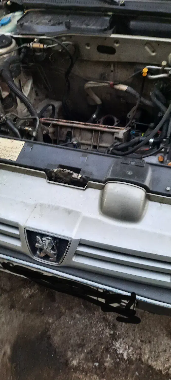 فروش پژو ۴۰۵ مدل ۸۵ در حال تعمیر اساسی موتور|خودرو سواری و وانت|رشت, نیروی دریایی|دیوار