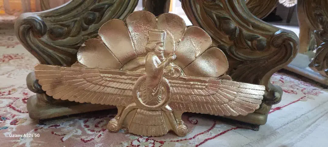 مجسمه های هخامنشی|مجسمه، تندیس، ماکت|بندر انزلی, سامانسر|دیوار