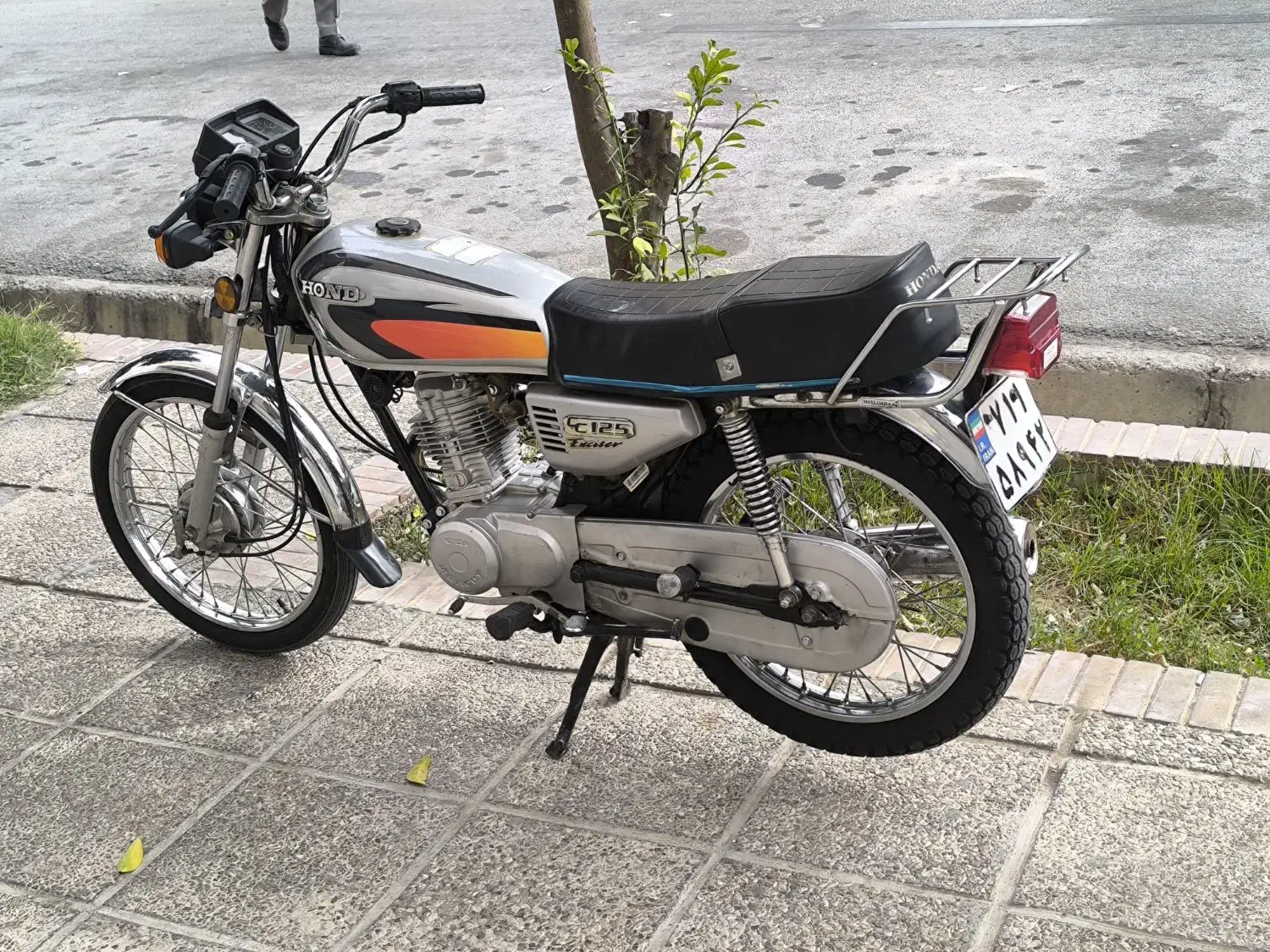 ۱۲۵ مدل ۸۹ صفر|موتورسیکلت|شیراز, شریفآباد|دیوار