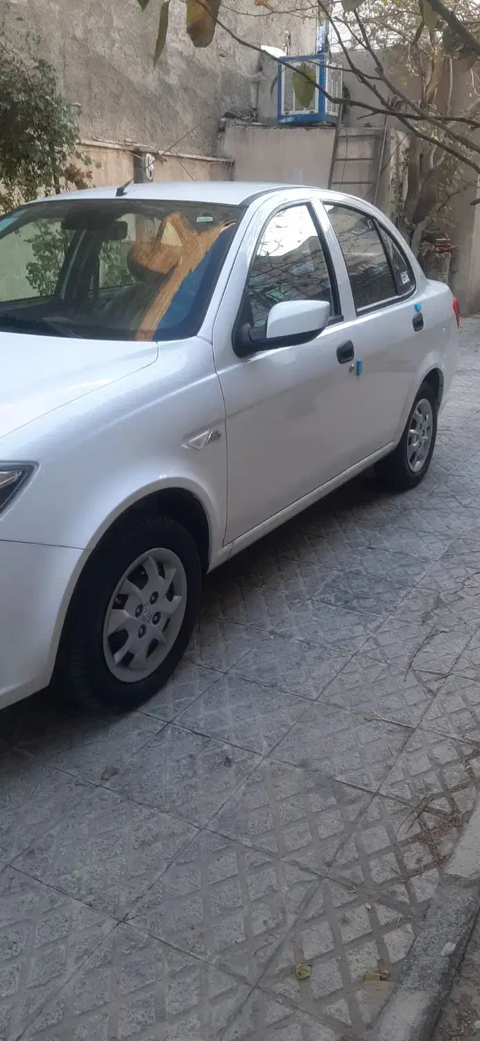 ساینا اس در حد خشک|خودرو سواری و وانت|اندیشه, اندیشه فاز ۱|دیوار