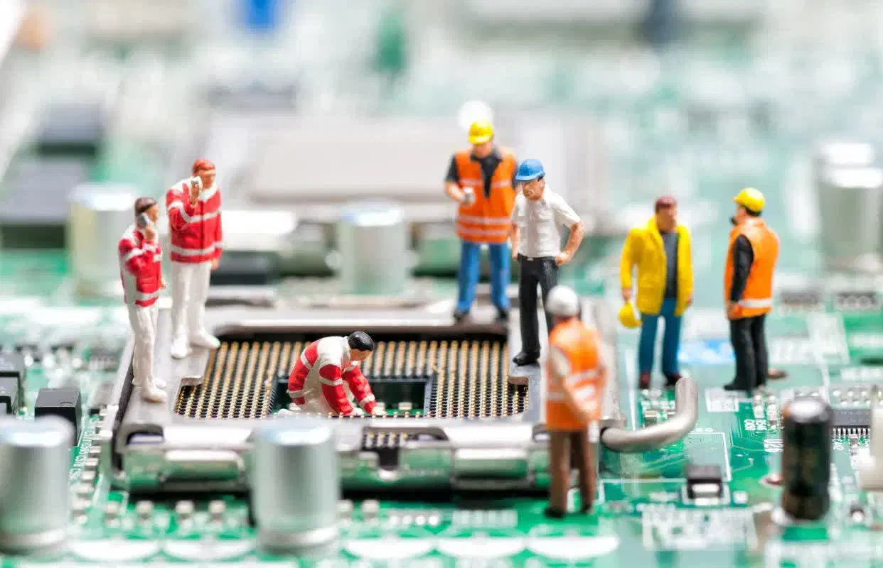 تعمیرات انواع برد های الکترونیکی|خدمات پیشه و مهارت|قم, بنیاد|دیوار