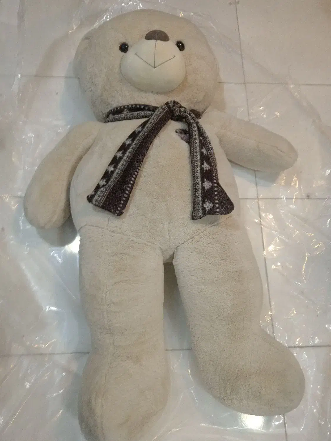 عروسک خرسی|اسباب‌‌بازی|باسمنج, |دیوار