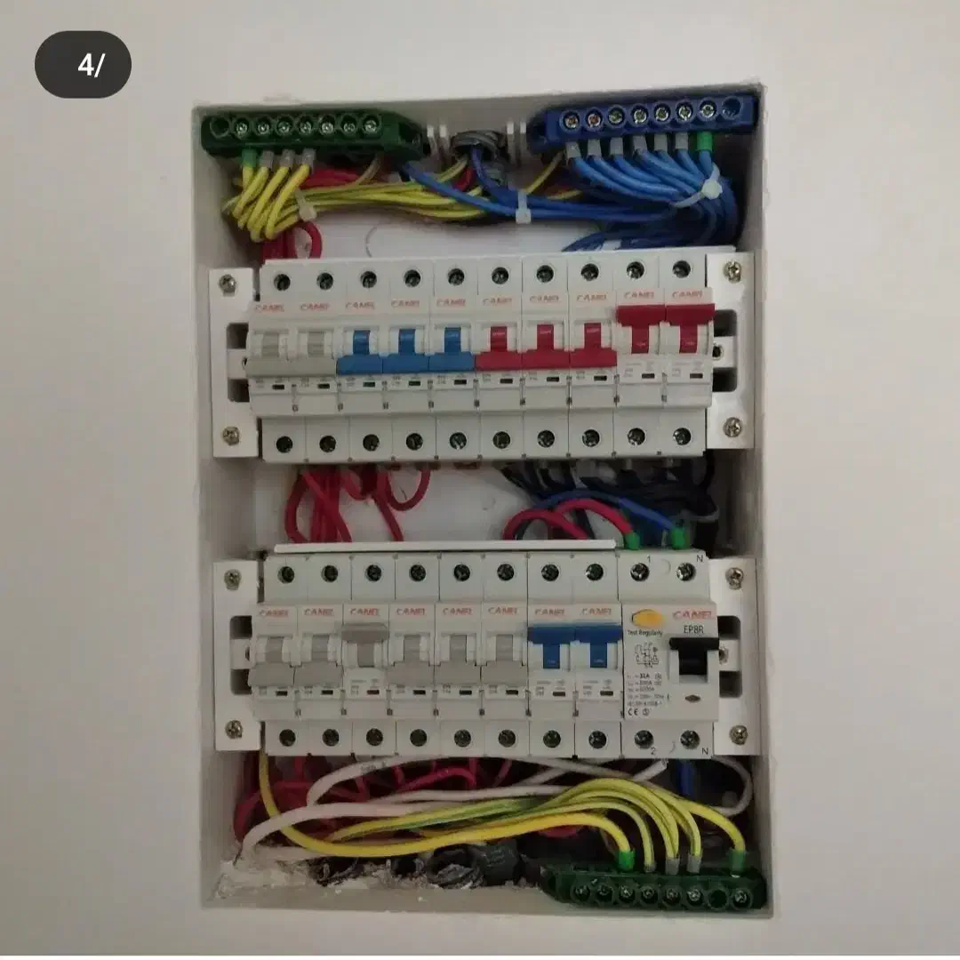 سیم کشی ساختمان|خدمات پیشه و مهارت|آباده, |دیوار