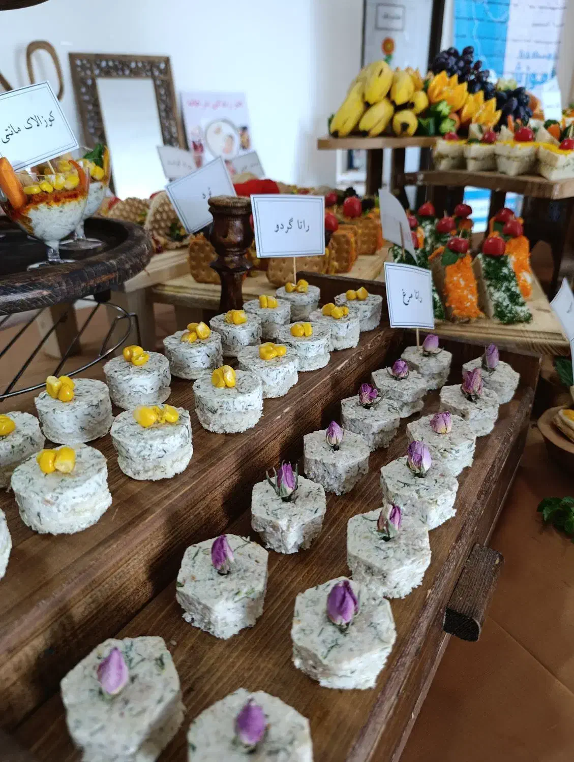 تولد نامزدی سفره عقد بادکنک فینگرفود کیک شب چله|خدمات پذیرایی، مراسم|مشهد, رضاشهر|دیوار