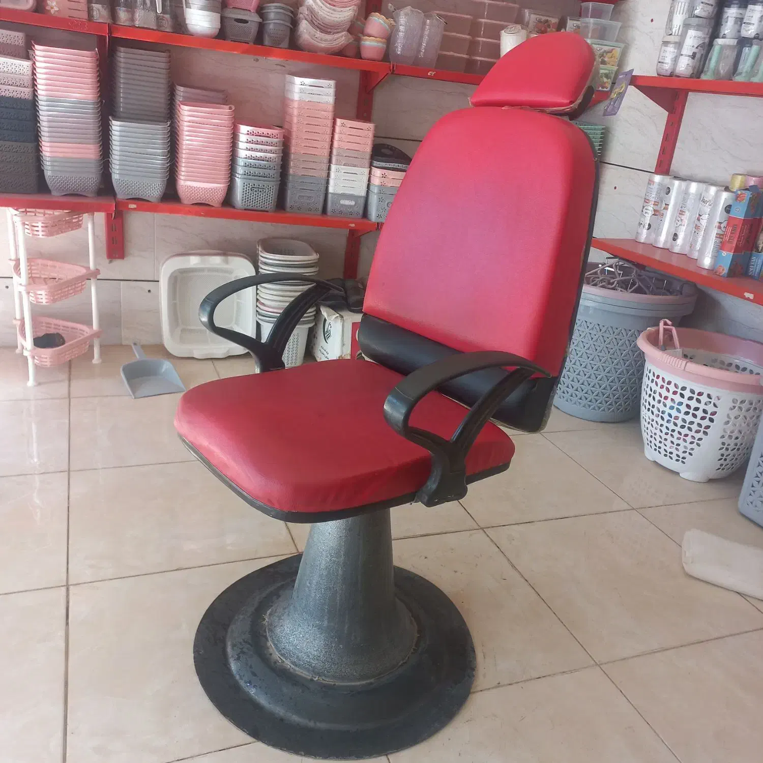 صندلی آرایشگاه|آرایشگاه و سالنهای زیبایی|کوهدشت, |دیوار