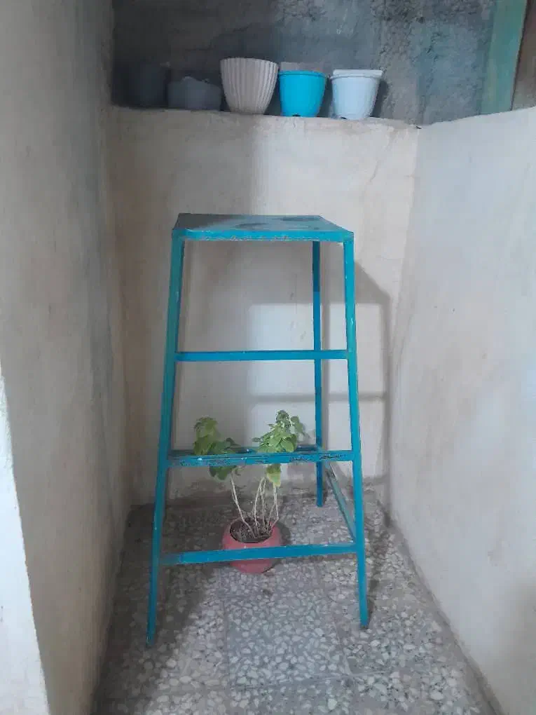 چهار پایه|صندلی و نیمکت|دورود, |دیوار