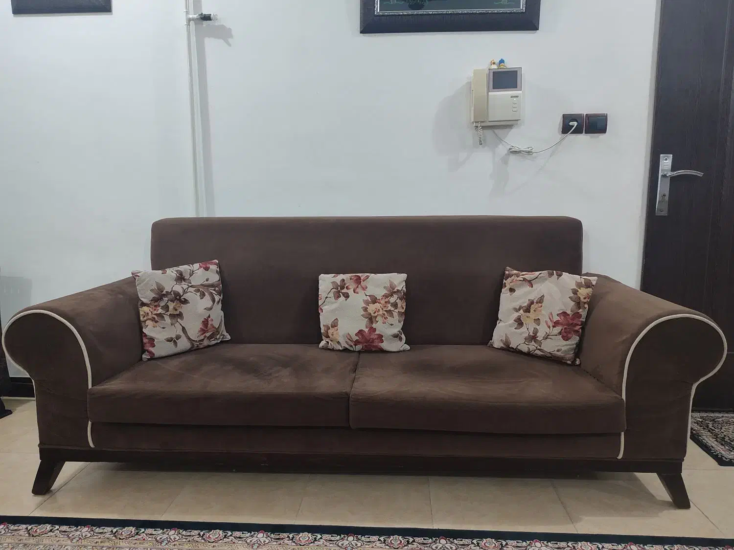 مبل|مبلمان خانگی و میز عسلی|رشت, سیا اسطلخ|دیوار