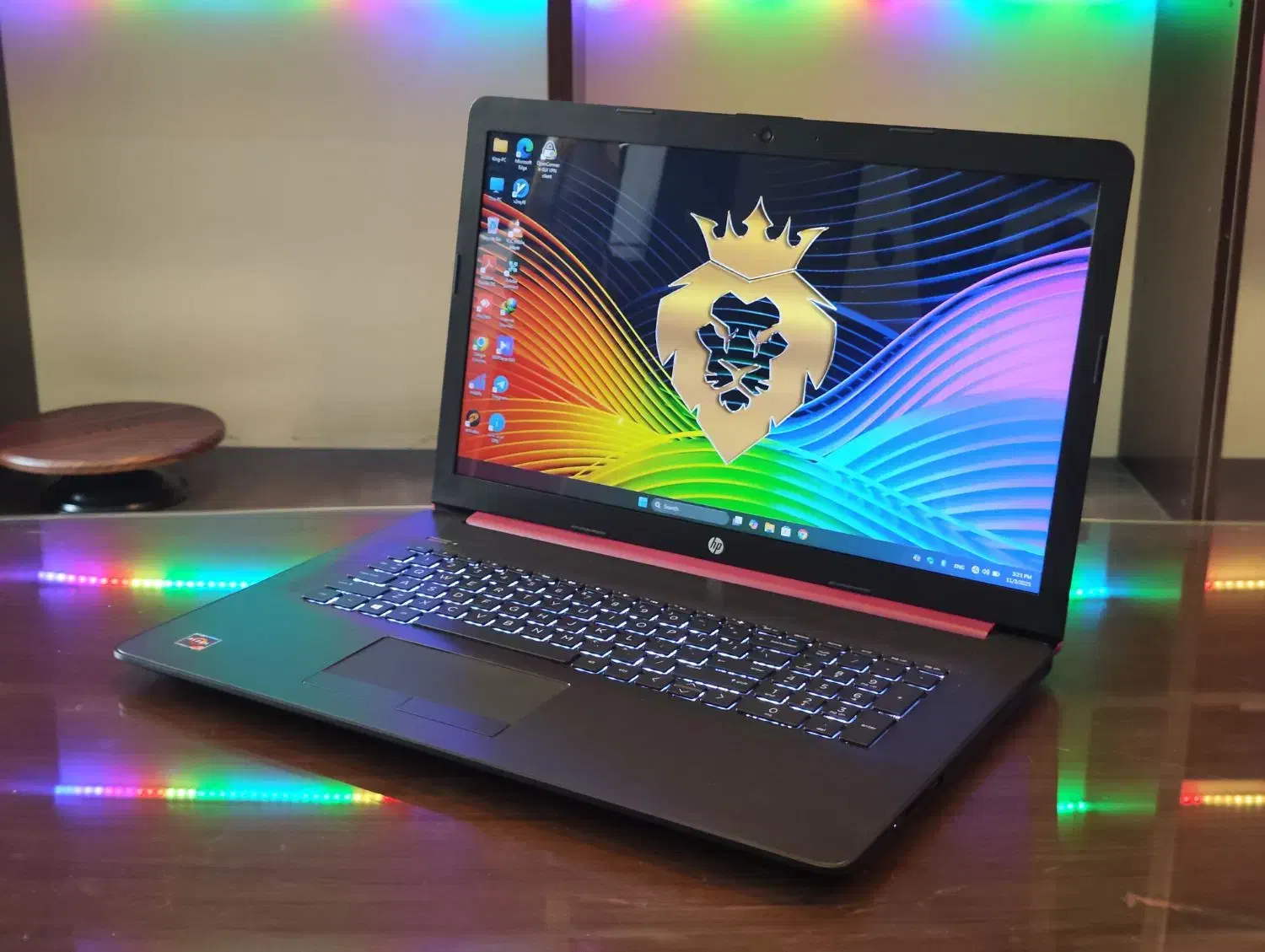 لپتاپ قرمز خاص 17 اینچ لمسی hp باتری نو گرافیک دار|رایانه همراه|تهران, فلسطین (میدان انقلاب)|دیوار