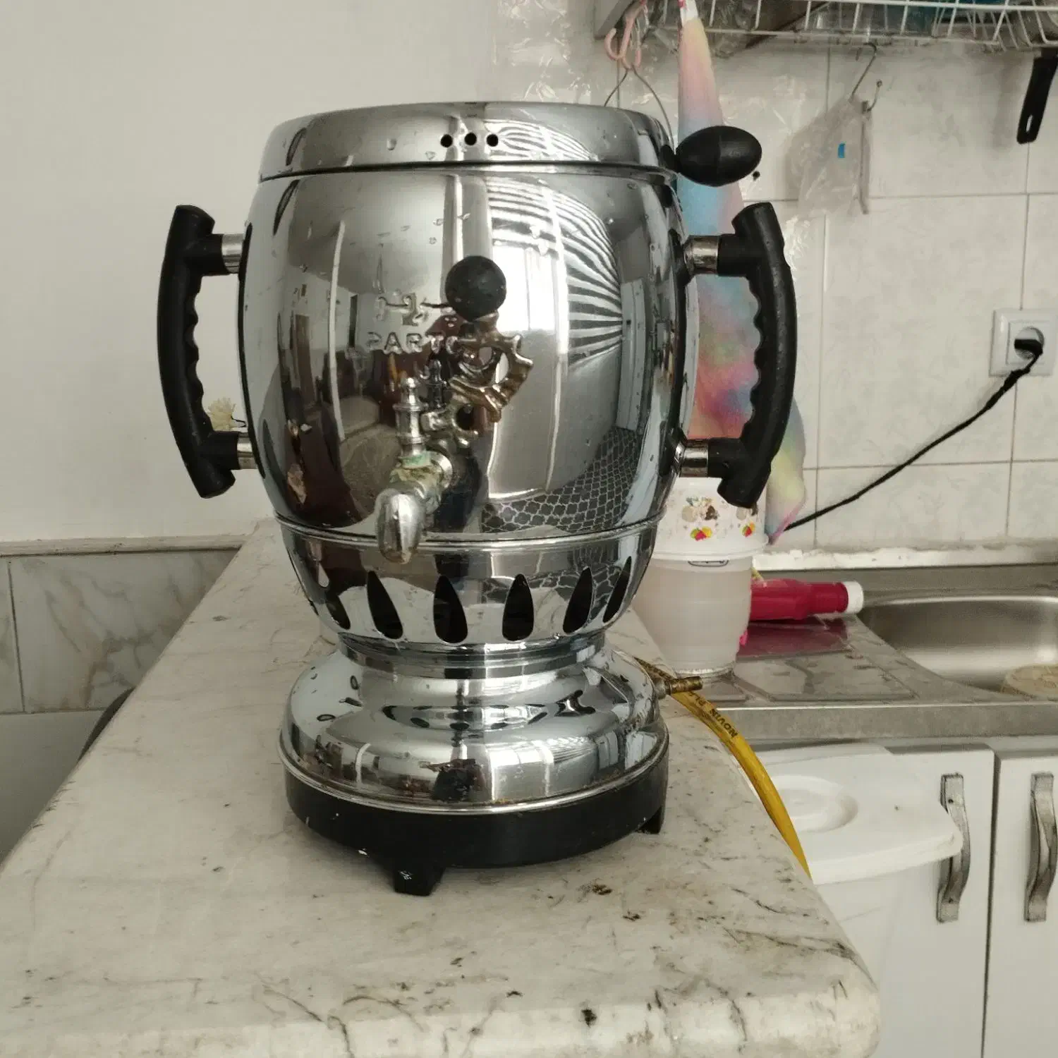 سماور پنج لیتری با قوری تمیز  قیمت 4200|سماور، چای‌ساز، قهوه‌ساز|قم, شهرک مهدیه (مدرس)|دیوار