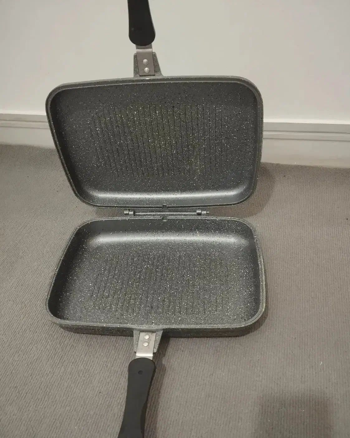 تابه رژیمی گرانیتی|ظروف پخت‌وپز|گنبد کاووس, |دیوار