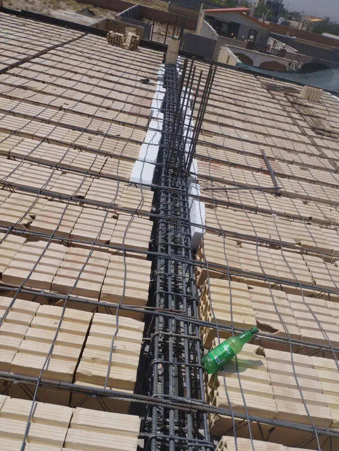 اجرای سقف تیرچه بلوک و شناژ بندی|خدمات پیشه و مهارت|کاشان, باغ ماجد|دیوار