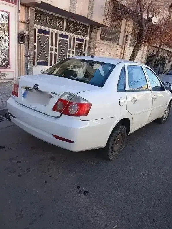 لیفان ۵۲۰ کم کارکرد|خودرو سواری و وانت|ملایر, |دیوار