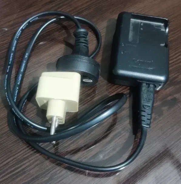 شارژر دوربین Canon|دوربین عکاسی و فیلمبرداری|خرمآباد, |دیوار