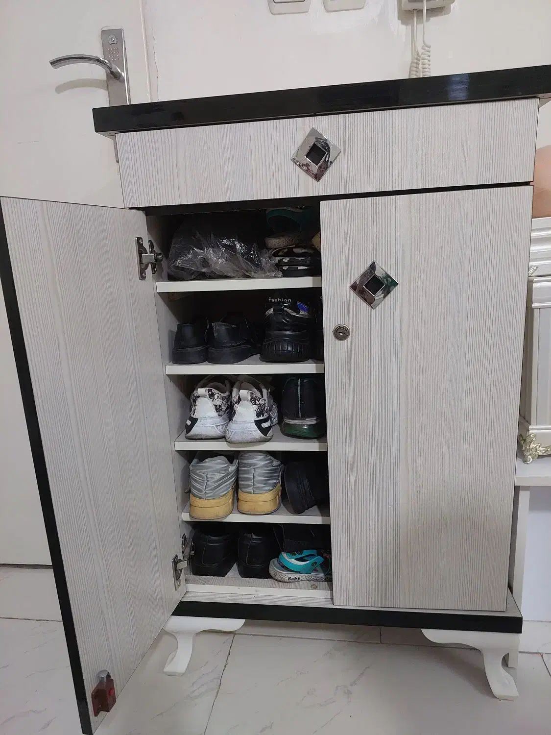 جاکفشی|جاکفشی، کمد، دراور|تهران, خاک سفید|دیوار