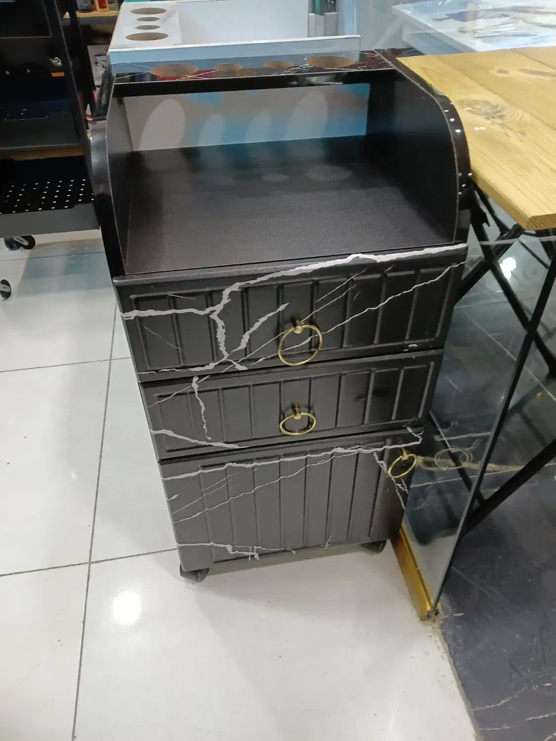 کوپ یو|آرایشگاه و سالن‌های زیبایی|ایلام, |دیوار