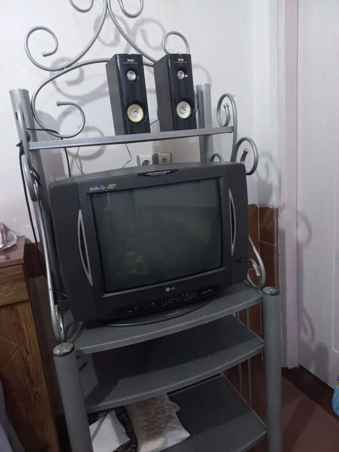 تلویزیون الجی ۲۱ اینچ|تلویزیون و پروژکتور|علی‌آباد کتول, |دیوار