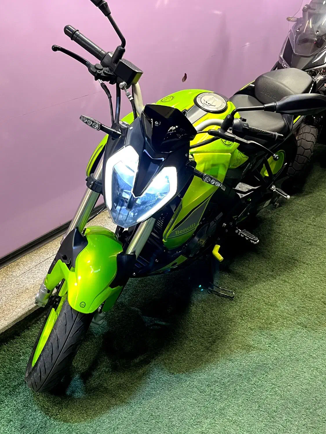 بنلی ۱۸۰|موتورسیکلت|رشت, شهرک آیت الله منتظری|دیوار