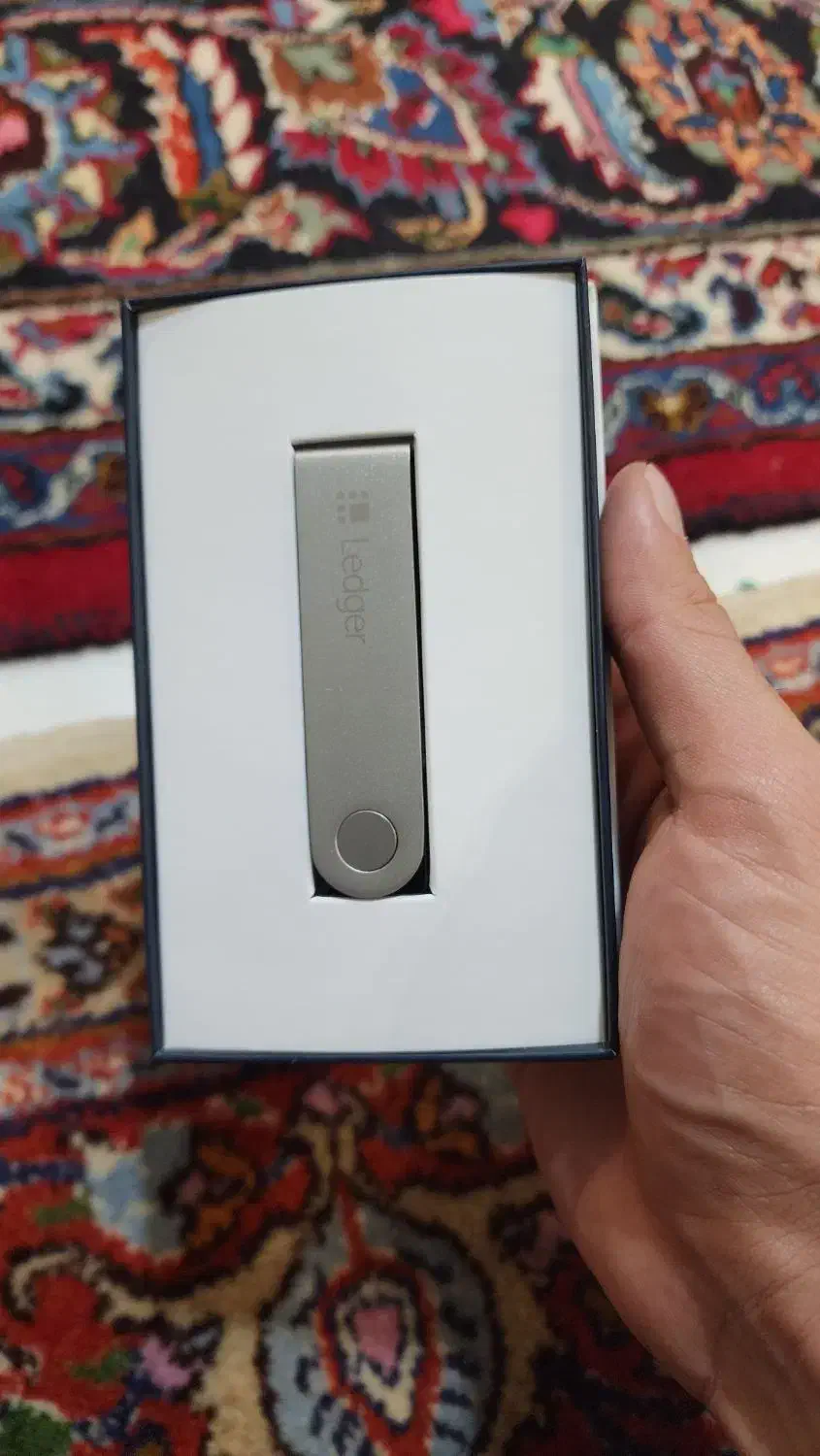 کیف پول دیجیتال Ledger Nano X نو|قطعات و لوازم جانبی رایانه|مشهد, رضاشهر|دیوار