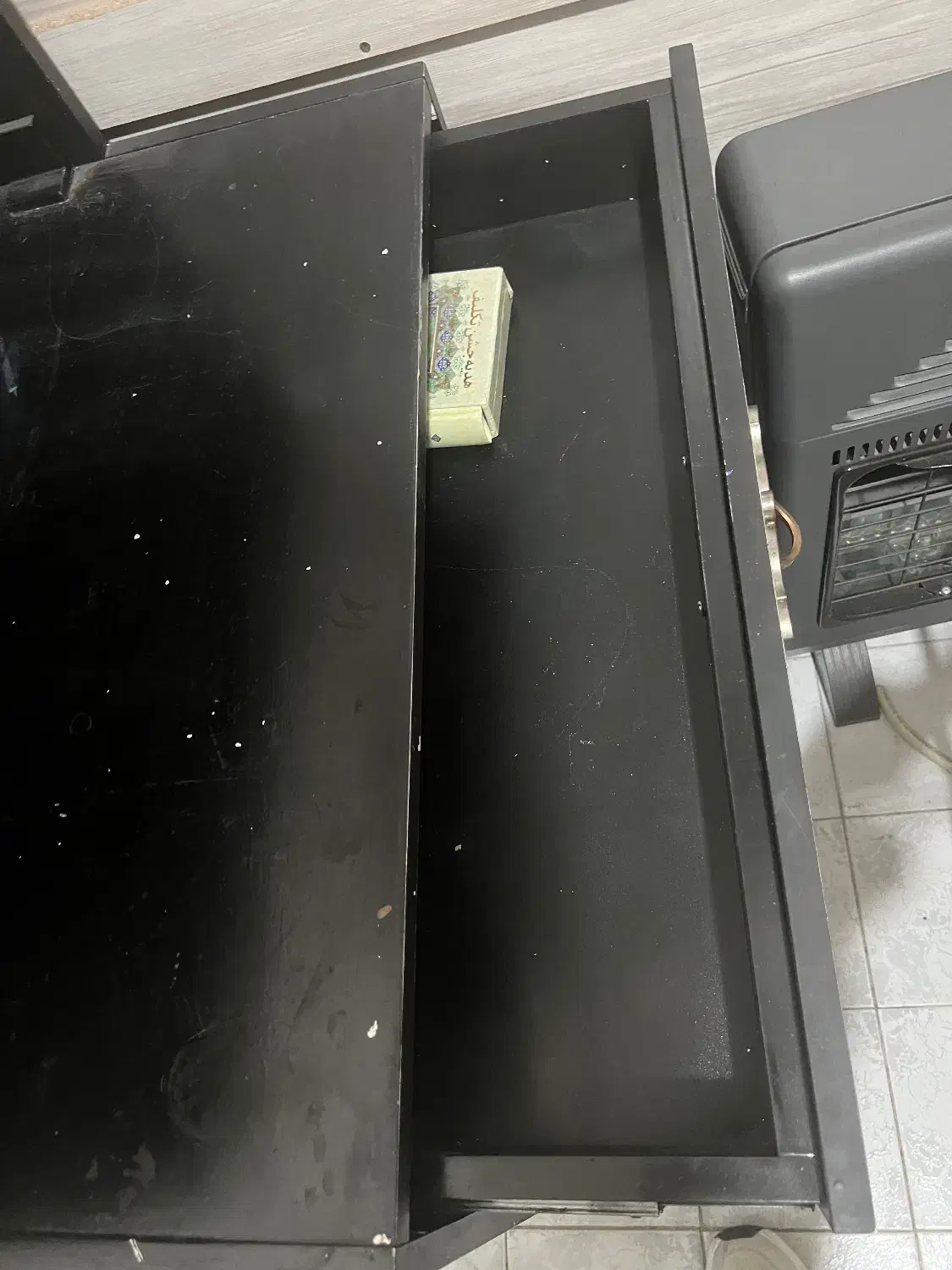 میز منشی یا میز تحریر|میز تحریر و کامپیوتر|شاهین‌شهر, فردوسی|دیوار