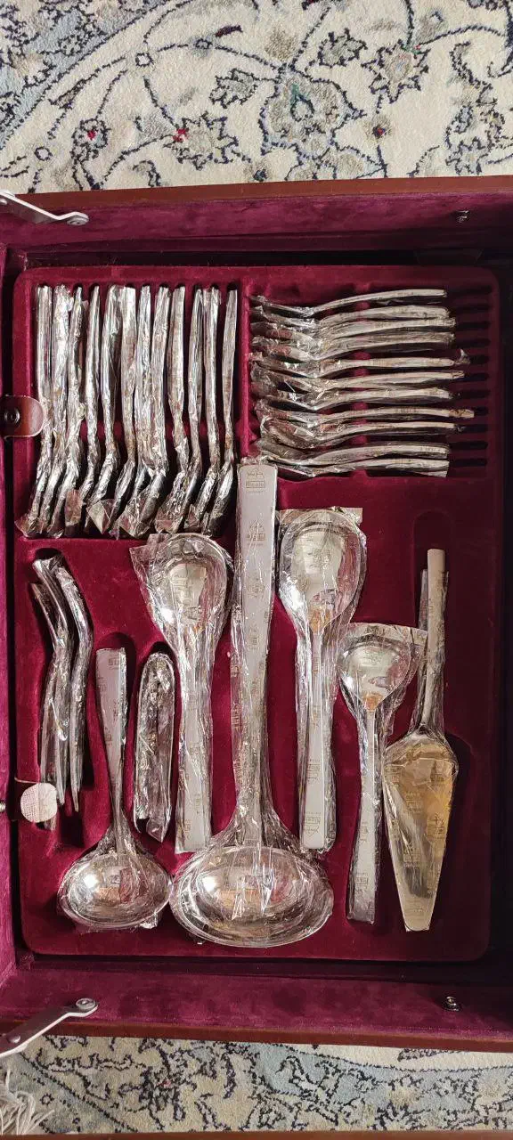 سرویس ۱۱۰ پارچه قاشق چنگال برند نیکولو المان|ظروف سرو و پذیرایی|اصفهان, جوزدان الیادران|دیوار