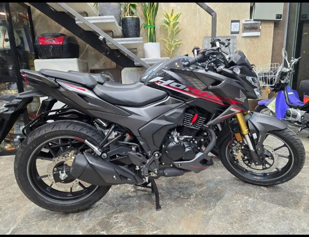 هندا هورنت 1404صفر|موتورسیکلت|تهران, حکیمیه|دیوار