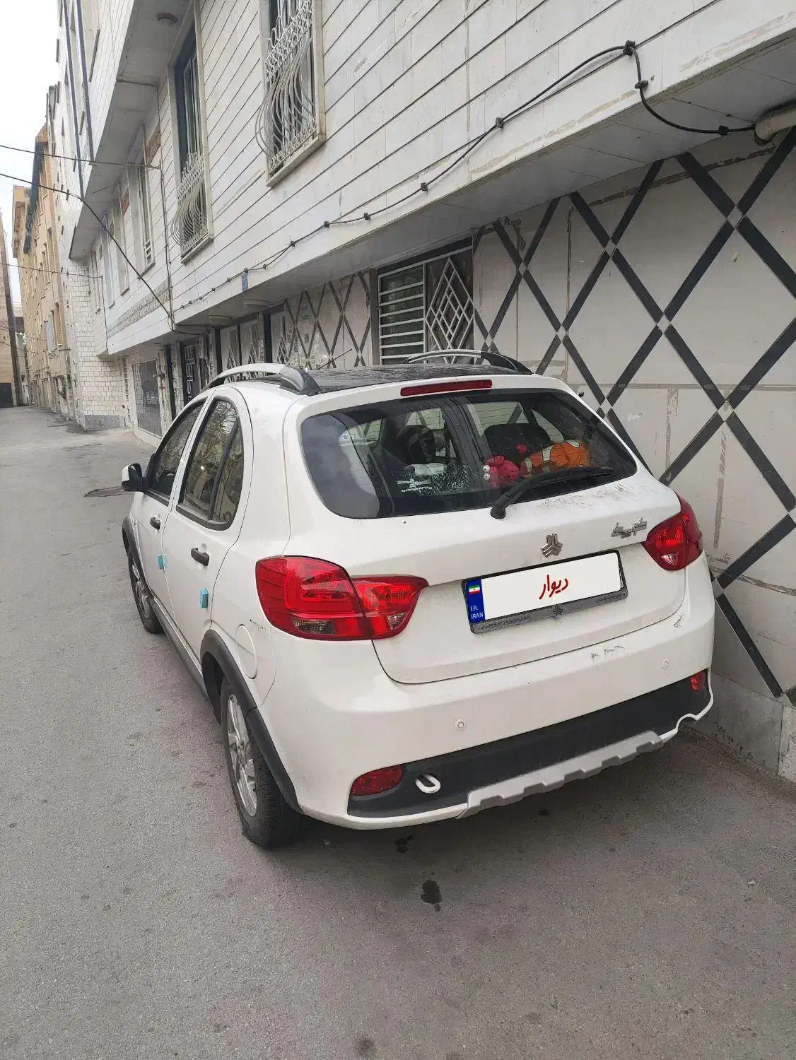 کوئیک R سفید مشکی 1402|خودرو سواری و وانت|قزوین, |دیوار