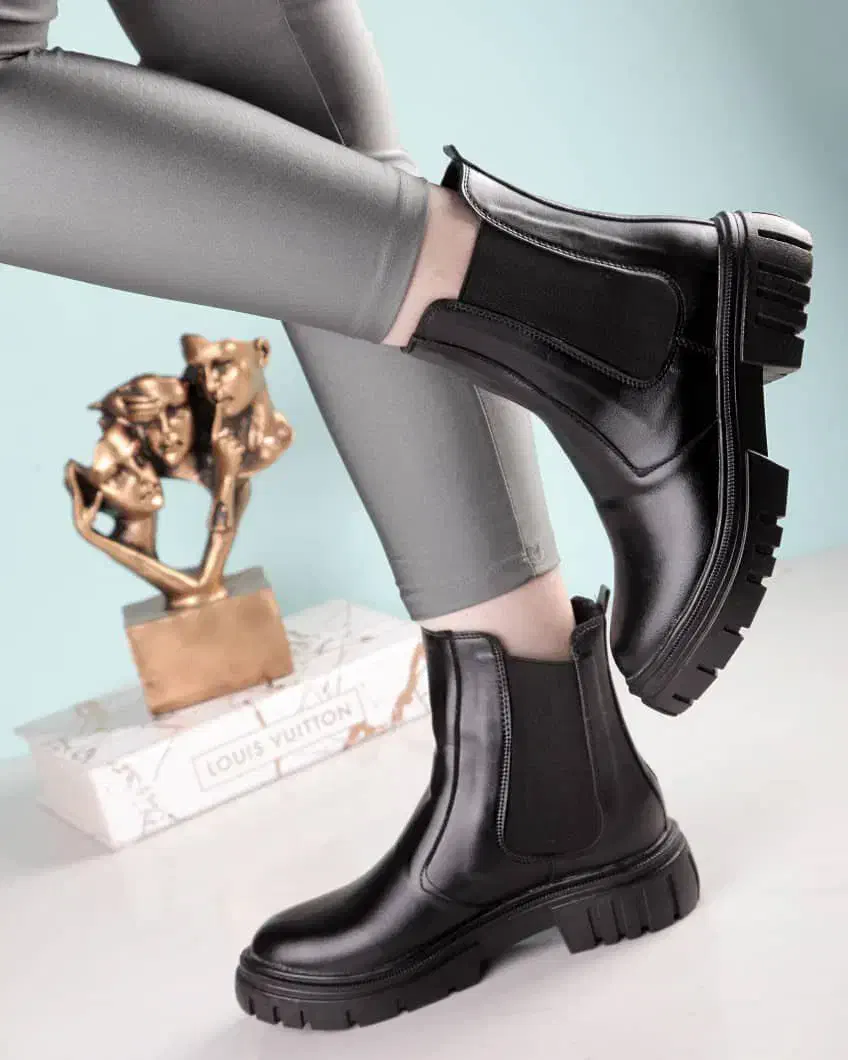 بوت زنانه بقل کش|کیف، کفش، کمربند|کاشان, فاز ۲ ناجی آباد|دیوار