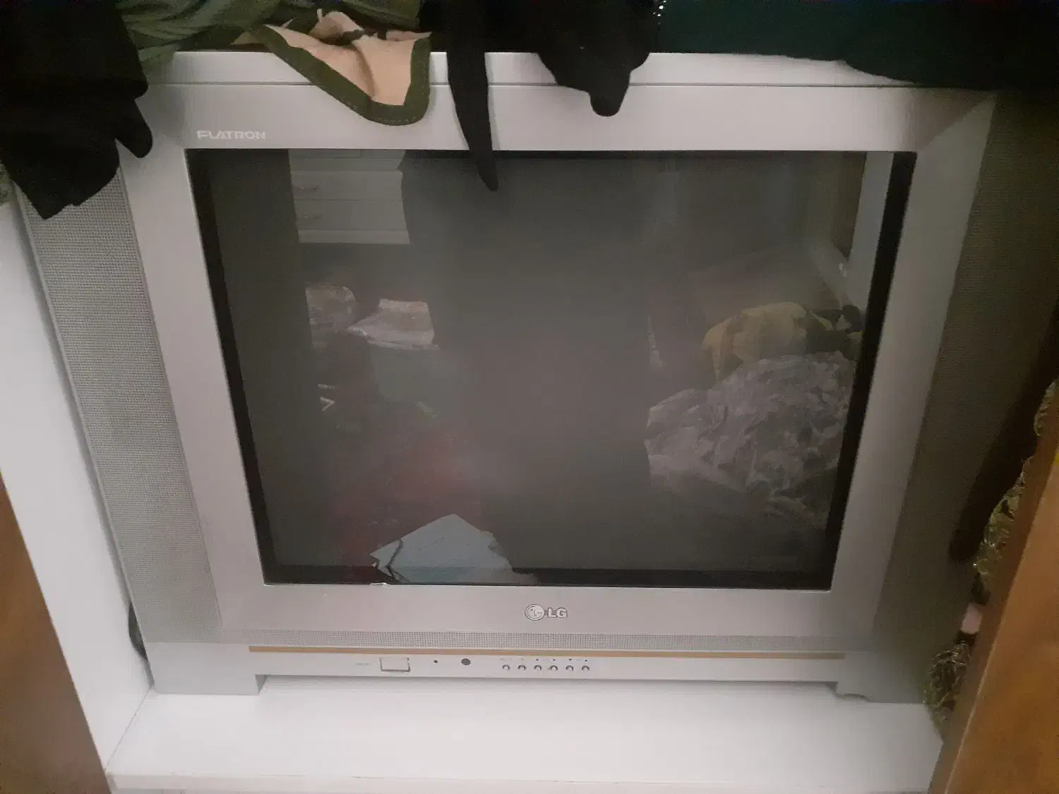 لوازم سالم|تلویزیون و پروژکتور|بهار, |دیوار