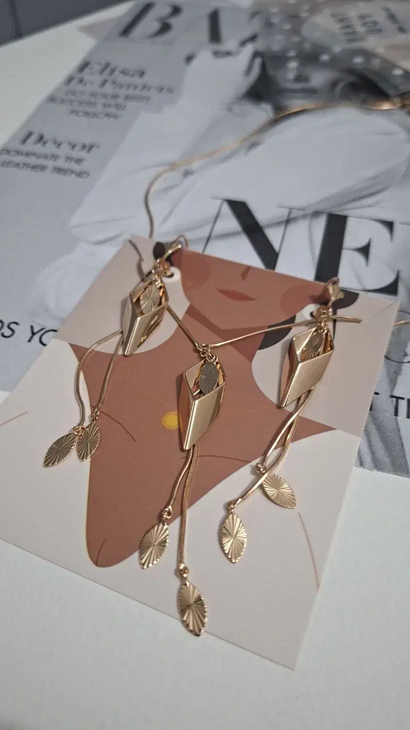 گردنبند نیم ست ساعت دستنبد در پیج دیانا زابل|بدلیجات|زاهدان, |دیوار