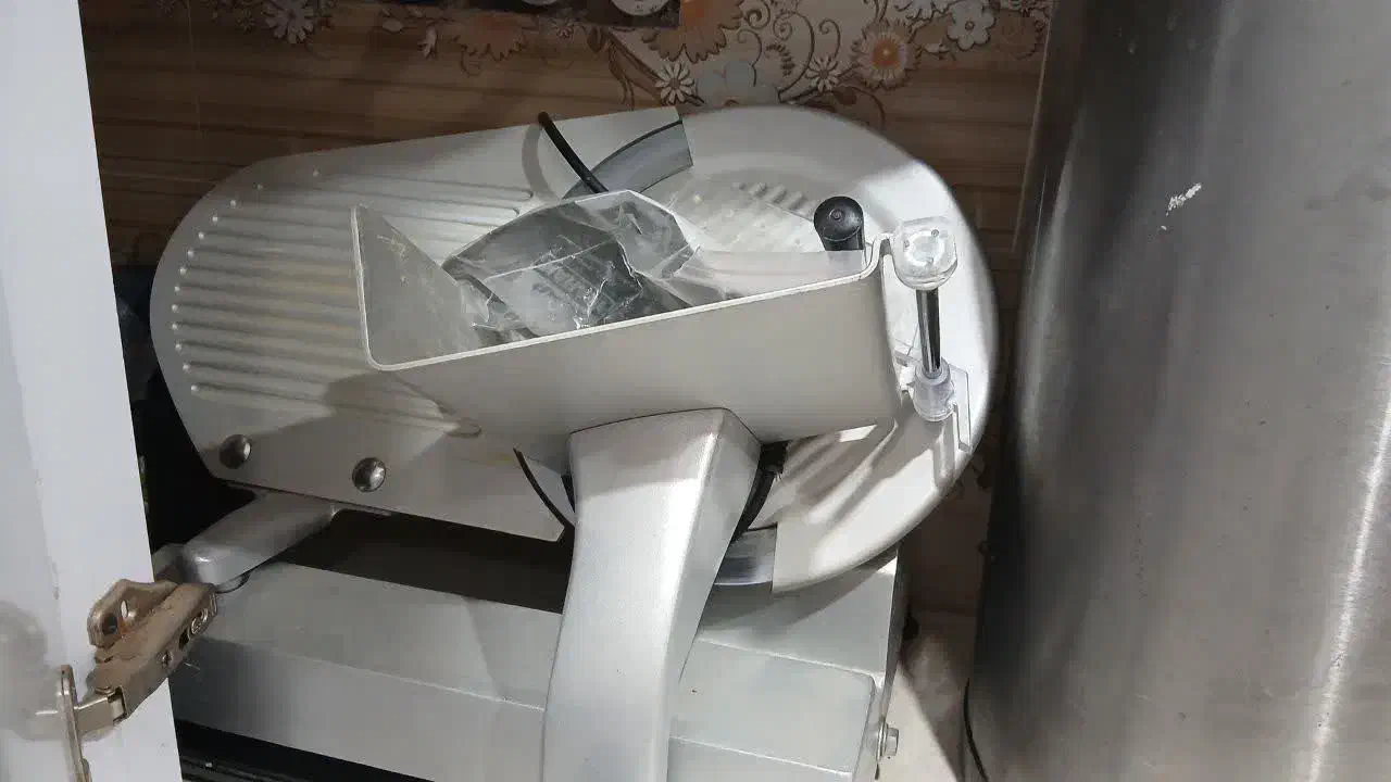 فروش کالباس بر.چرخ گوشت الکترو کار.سرخ کن دو لنگه|کافیشاپ و رستوران|بافق, |دیوار