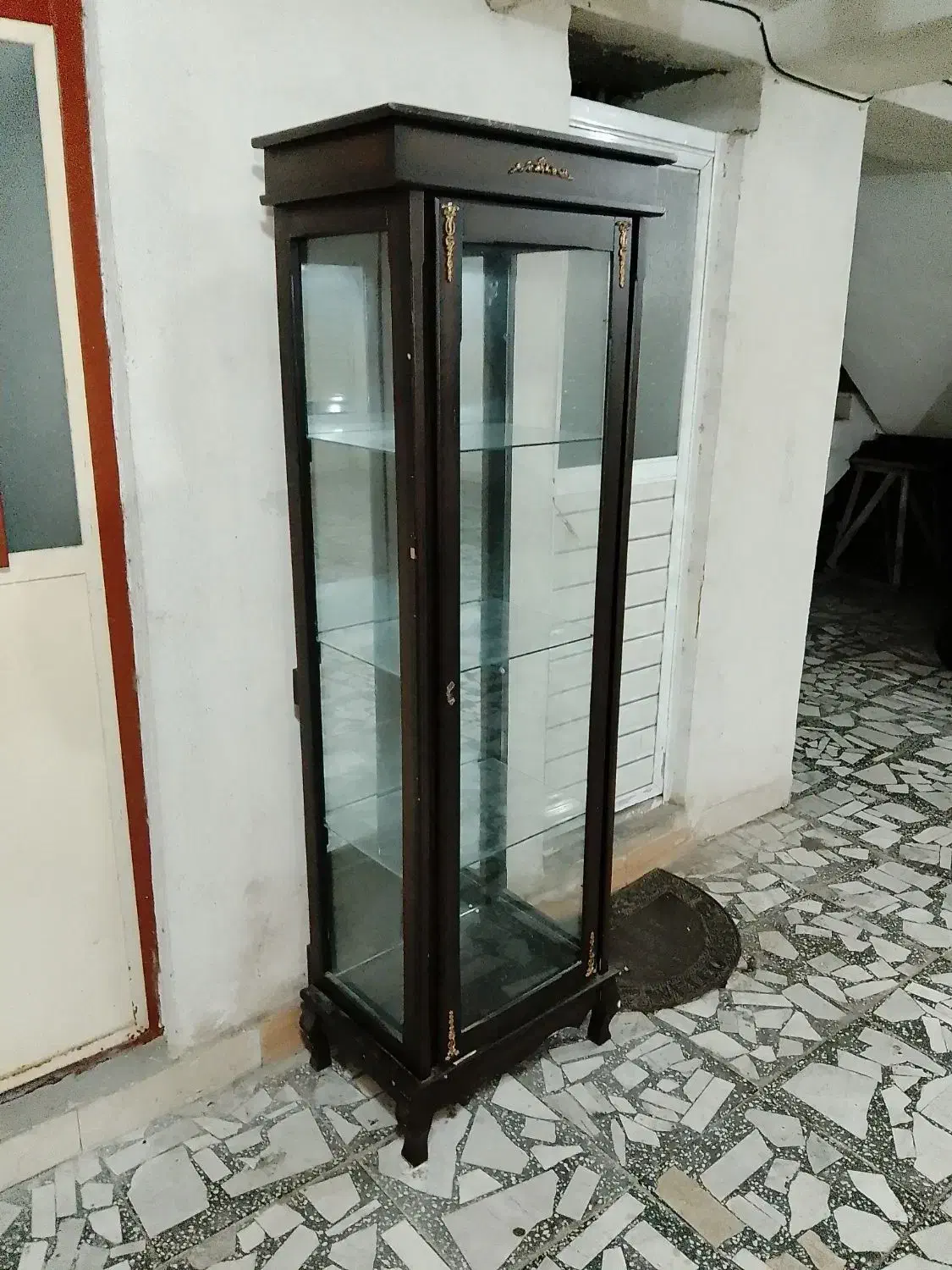 بوفه کاملن سالم|بوفه، ویترین، کنسول|رشت, باهنر|دیوار