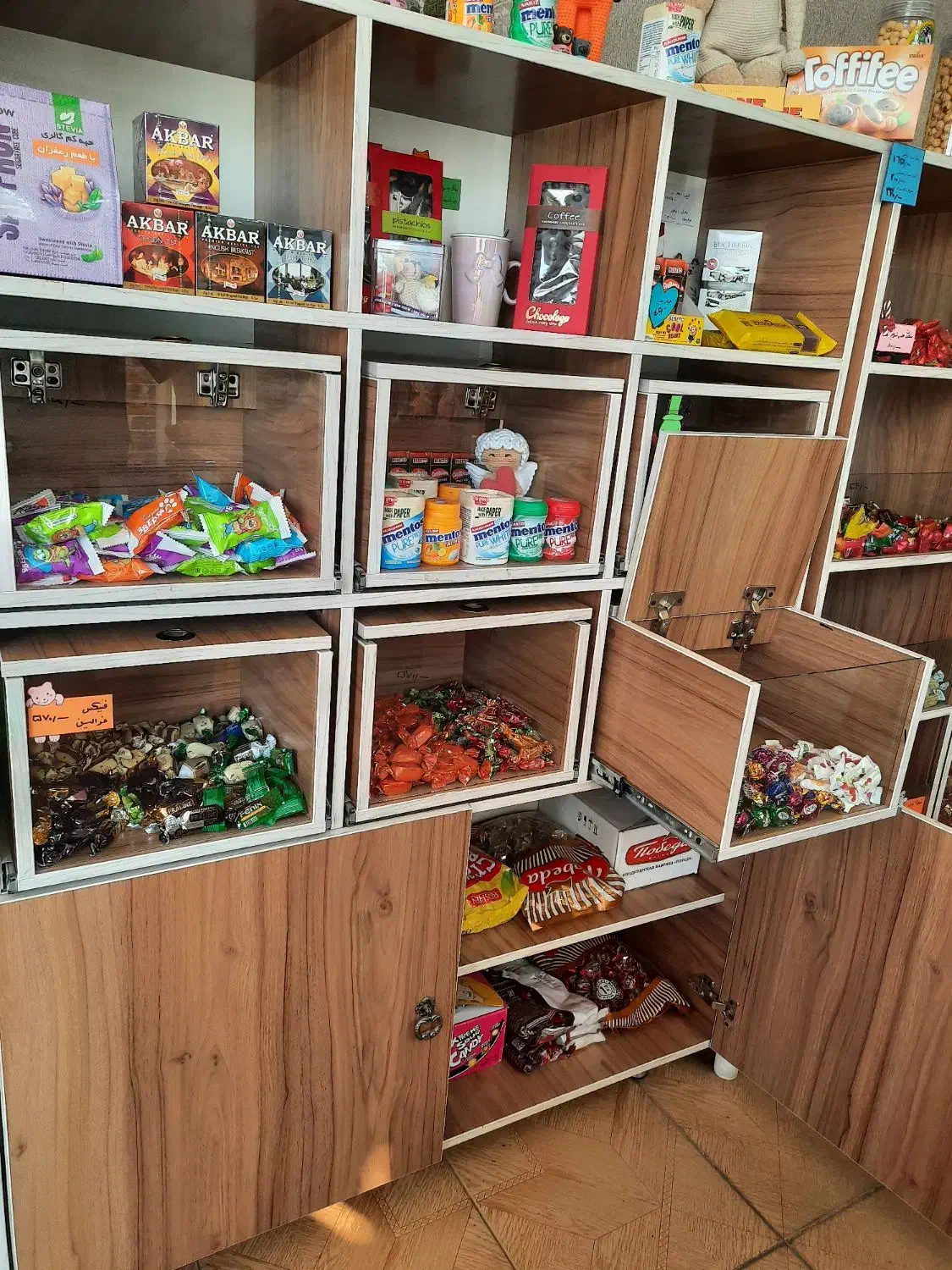 استند ام‌دی‌اف سالم و تمیز|بوفه، ویترین، کنسول|کرج, میدان میوه و تره بار مرکزی|دیوار